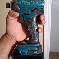 Makita BL1850B 18V LXT Lithium-Ion battery with a 5.0Ah capacity.