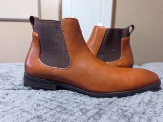 NEW Kenneth Cole Reaction Hulard Chelsea Boots Men’s 7.5M Brown
