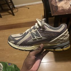 New balance 9060 , cream white and purple