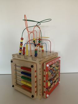 Deluxe Mini Play Cube