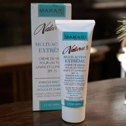 Makari Naturalle Multi-Action Extreme Glow Revitalizing Face Cream SPF 15 1.7 oz