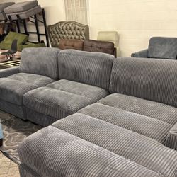 New 127x66 Sectional Couch / Free Delivery 