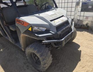 Polaris PRO Side-by-Side UTV