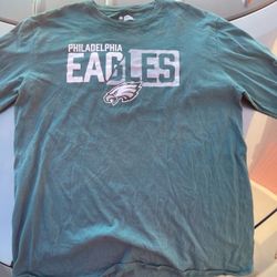 🏈 Eagles Long-Sleeve Shirt – Men's XL – Like New