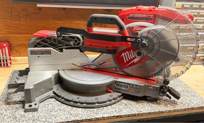 Milwaukee M18 Fuel 10" Sliding Miter Saw