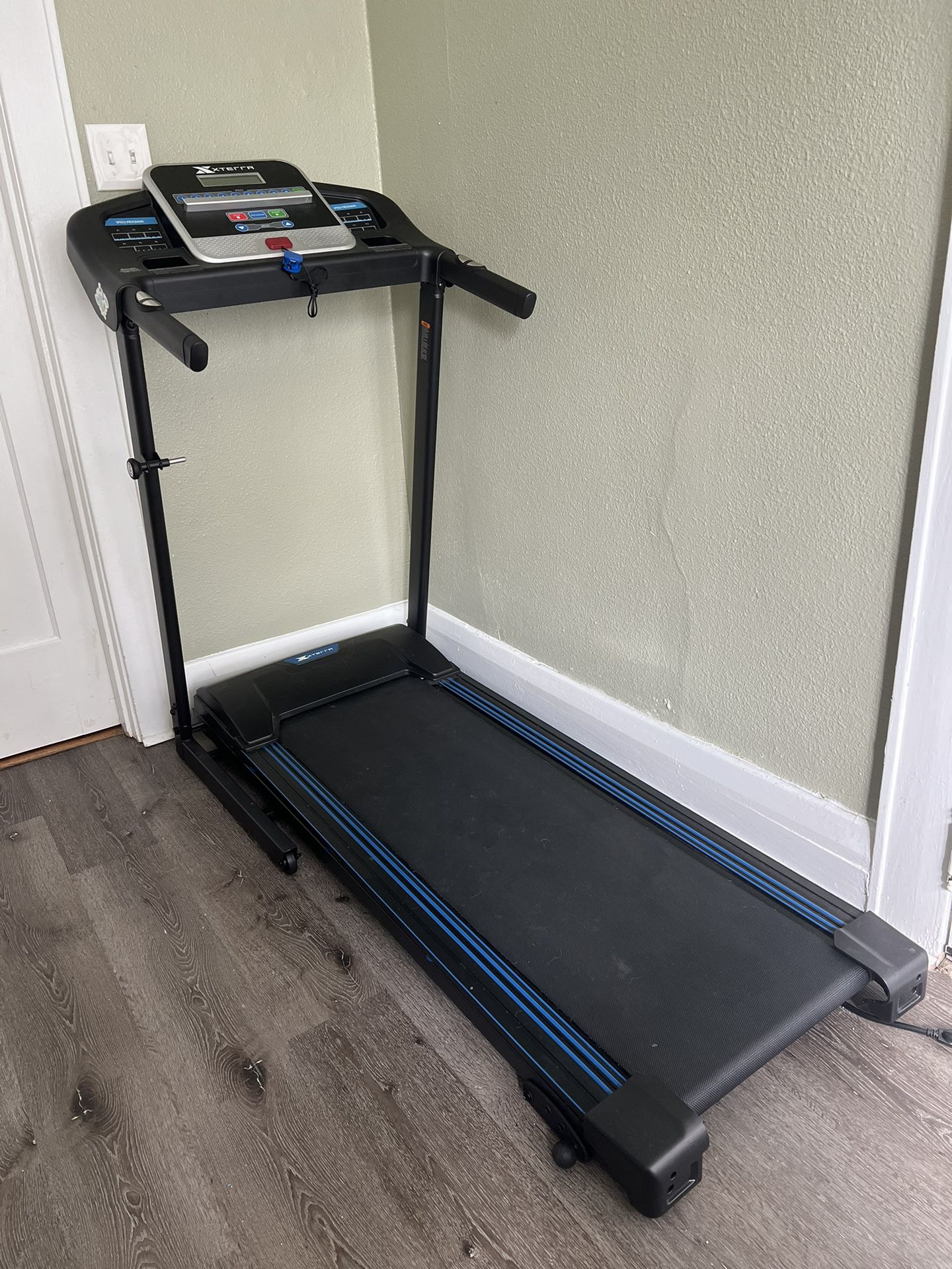 XTERRA Treadmill  (TR150)