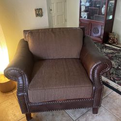 Oversize leather and fabric chair