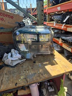 2025-2026 Ford Maverick Base Headlight  Right Side