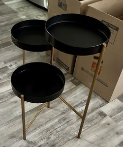 House Hold Stand