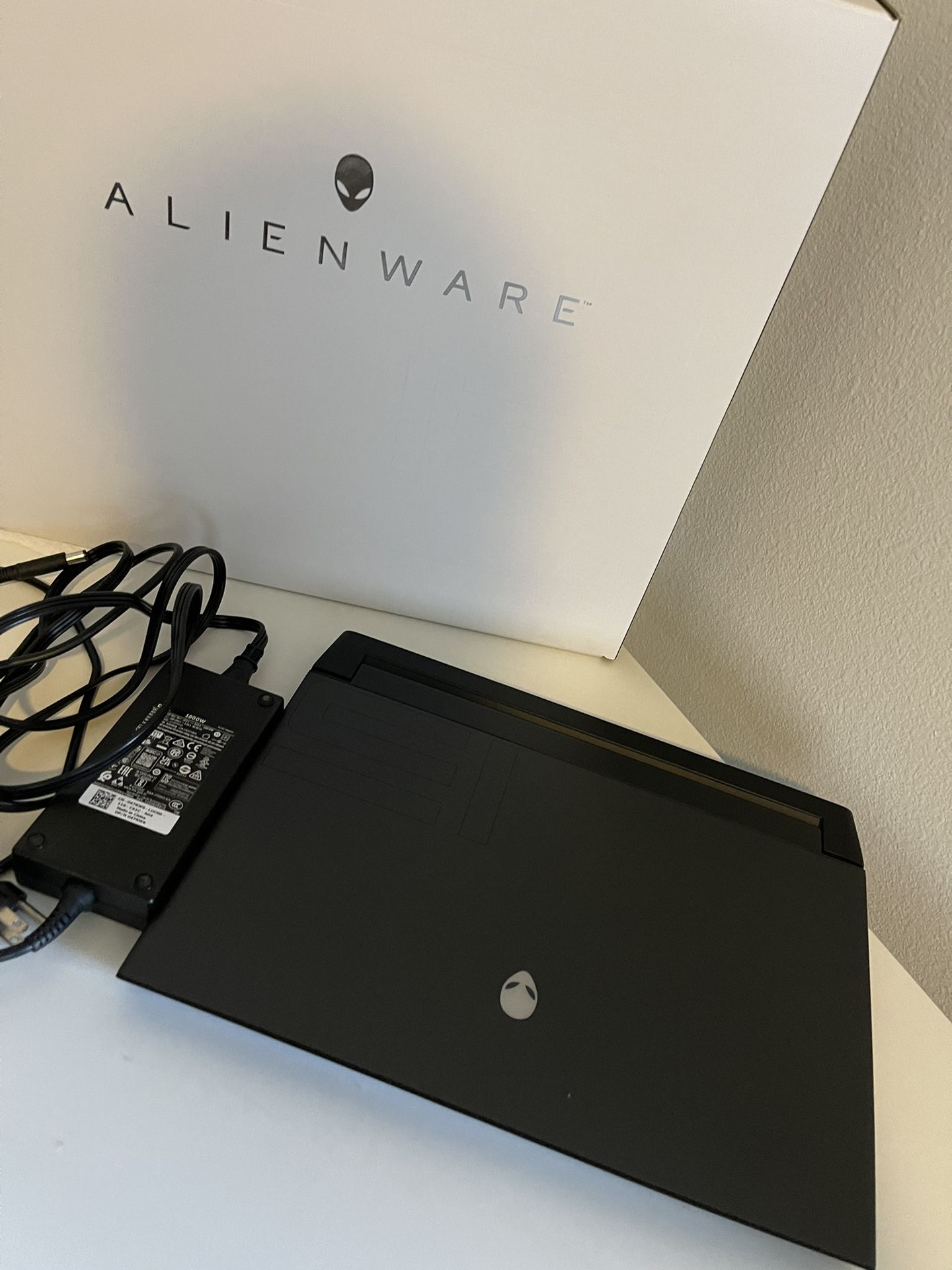 Alienware M15 R3