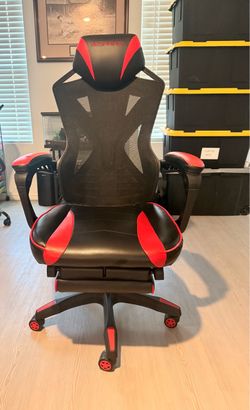 RESPAWN Red & Black Gaming Chair w/ Footrest – Reclining