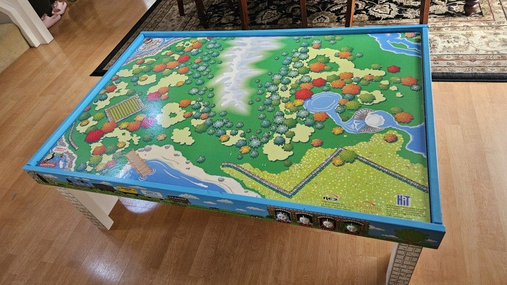 Thomas and Friends Train Play Table