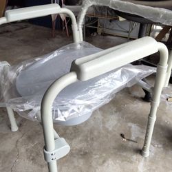 Toilet Seat Brand New Nobody Use It