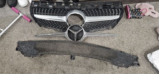 2015 Mercedes benz CLA250 Grill