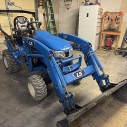 LS Mt125 Tractor