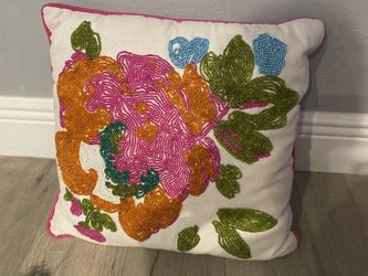 Throw pillow