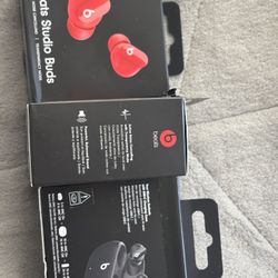 Beats Studio Buds