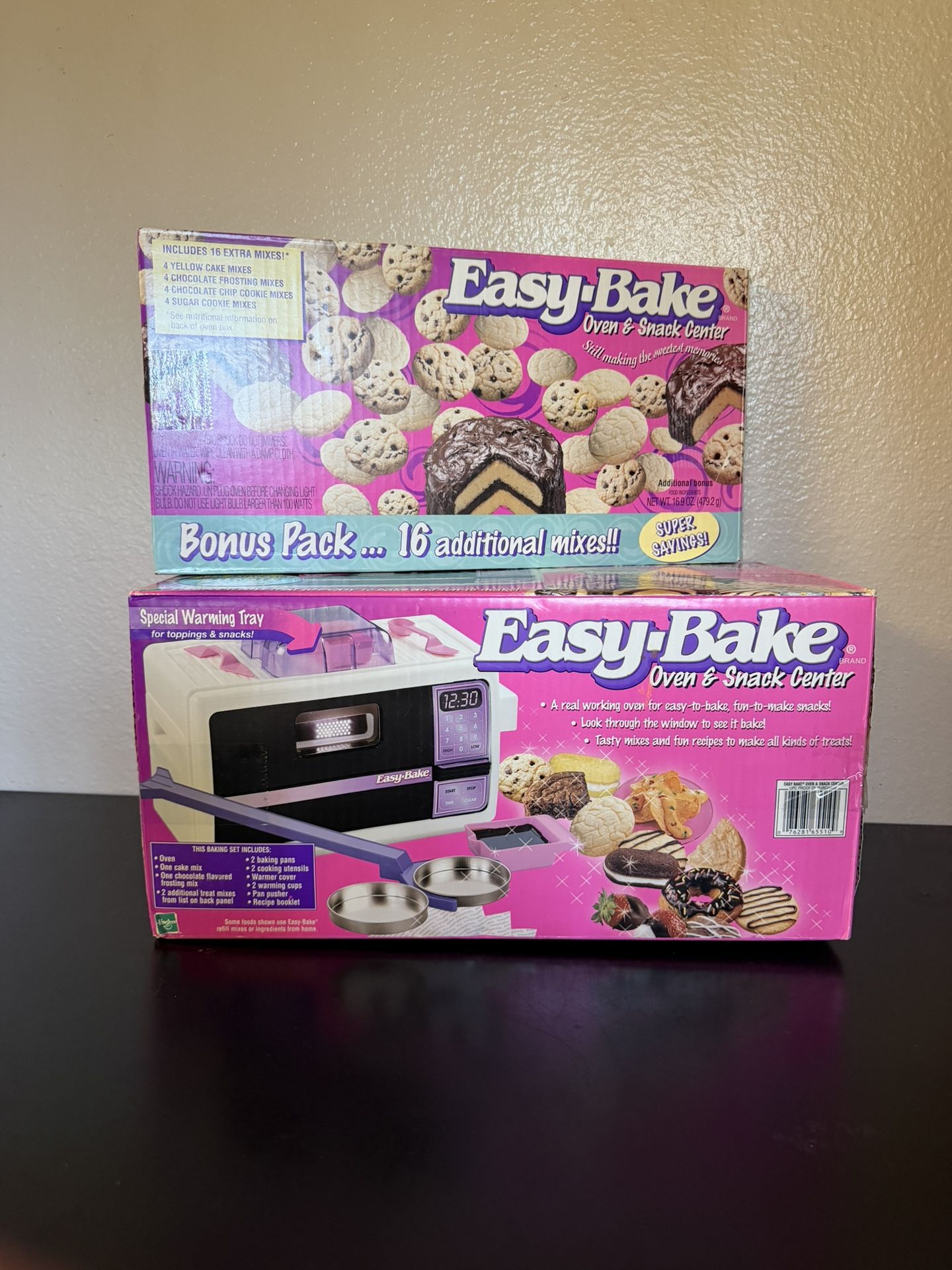 1997 Easy-Bake Oven With Bonus Pack