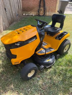 Cub Cadet XT1 LT42 Riding Lawn Mower
