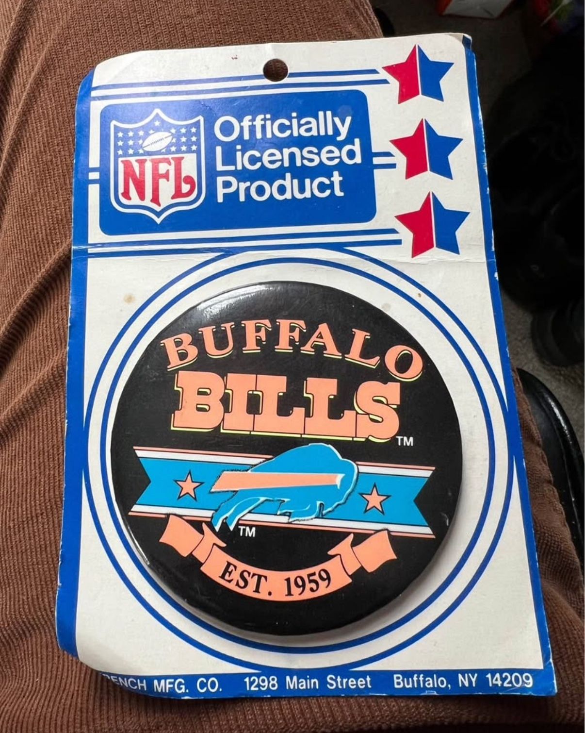 1990’s Buffalo Bills NFL Football Pin Back Button Est 1959 Original Hanger Card