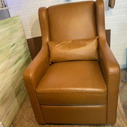 Babyletto Swivel Glider