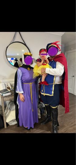 Snow White family costumes