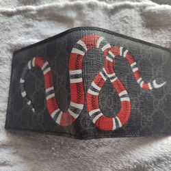 Gucci Wallet (Real Gucci) 