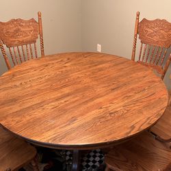 Beautiful Kitchen Table 4 Chairs