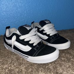 Vans Knu-Skool Black n White