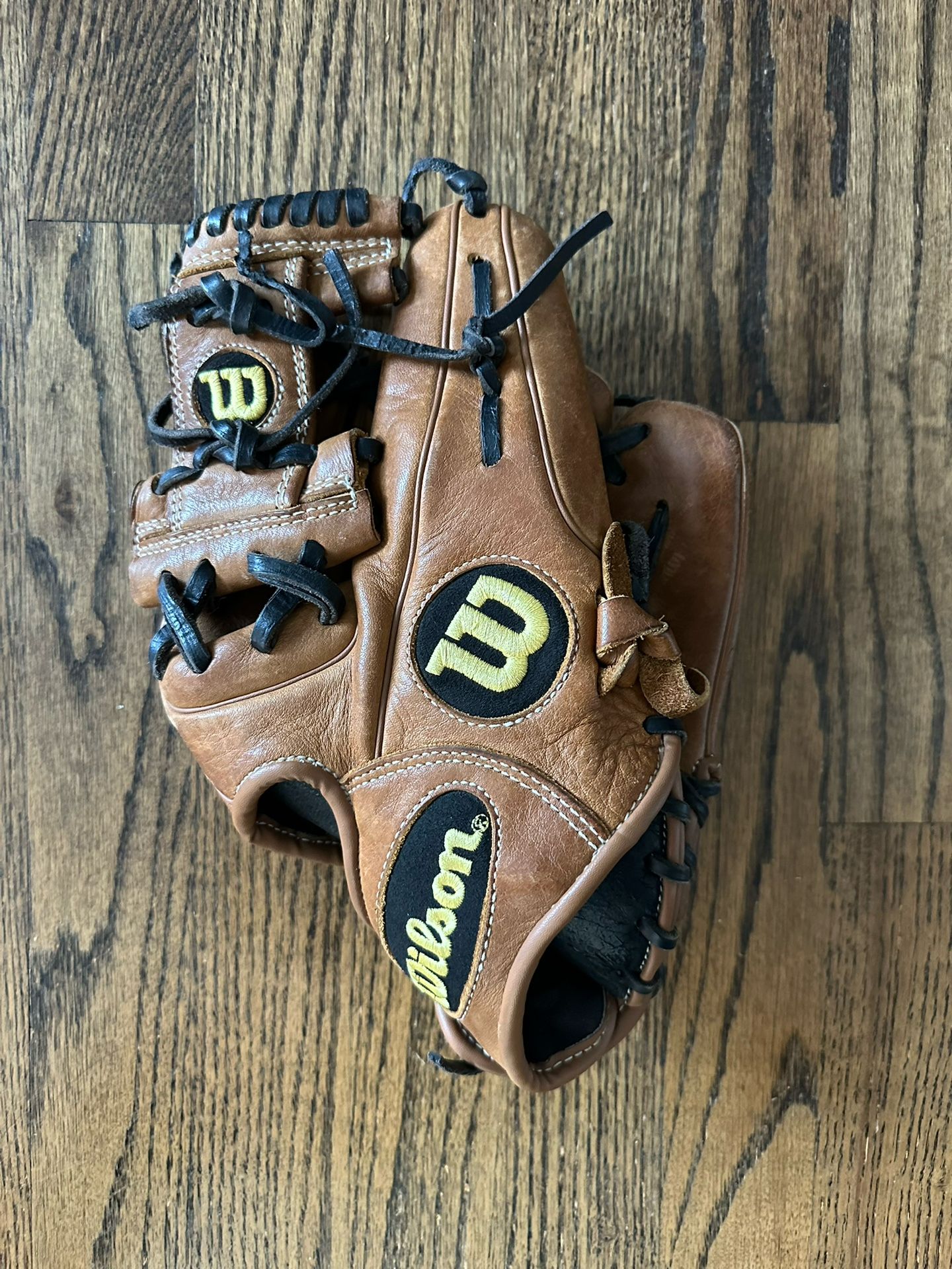 Wilson A900 RHT 11.5 Inch