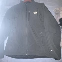 The North Face Men's Black Apex Barrier Soft Shell Jacket