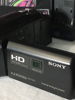 Sony HDR-PJ675 Handycam 60x Zoom 5.1ch Surround Digital Video Camera  