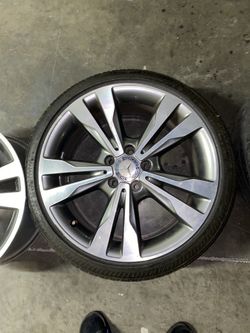 Brand new 2021 Mercedes 18in rims