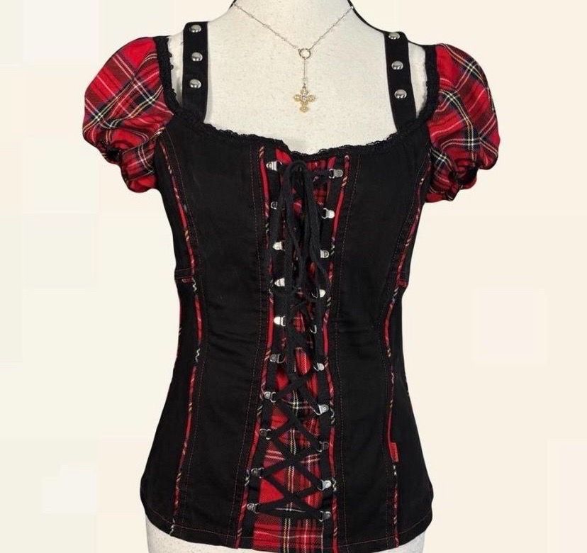 Tripp NYC Milkmaid top