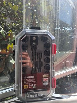Husky 26-Piece Universal Socket Set with Ratchet