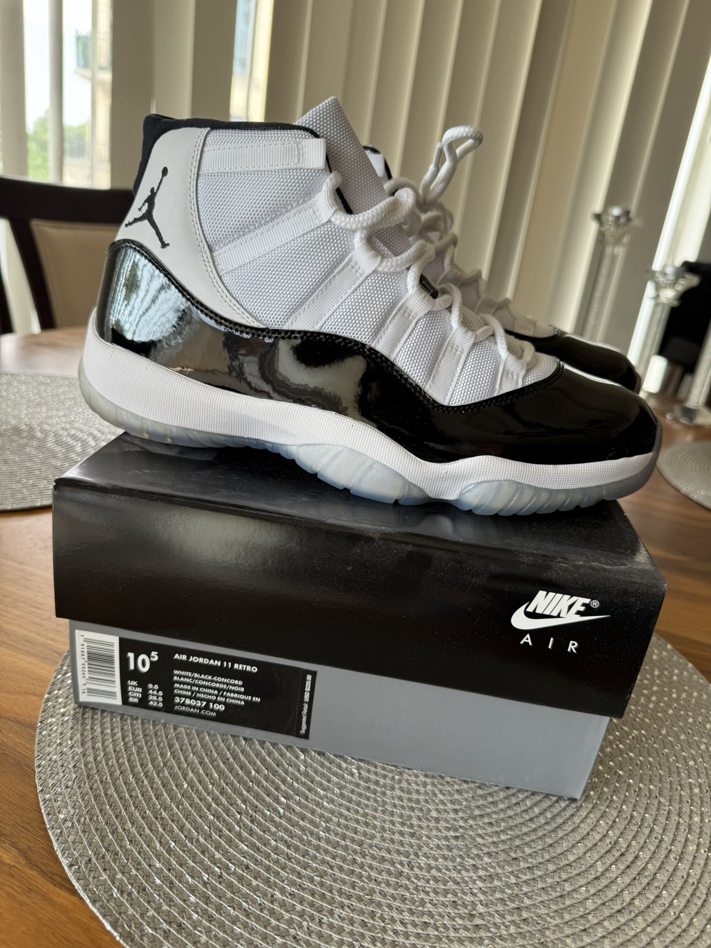 Jordan 11 Concord Size 10.5 $400