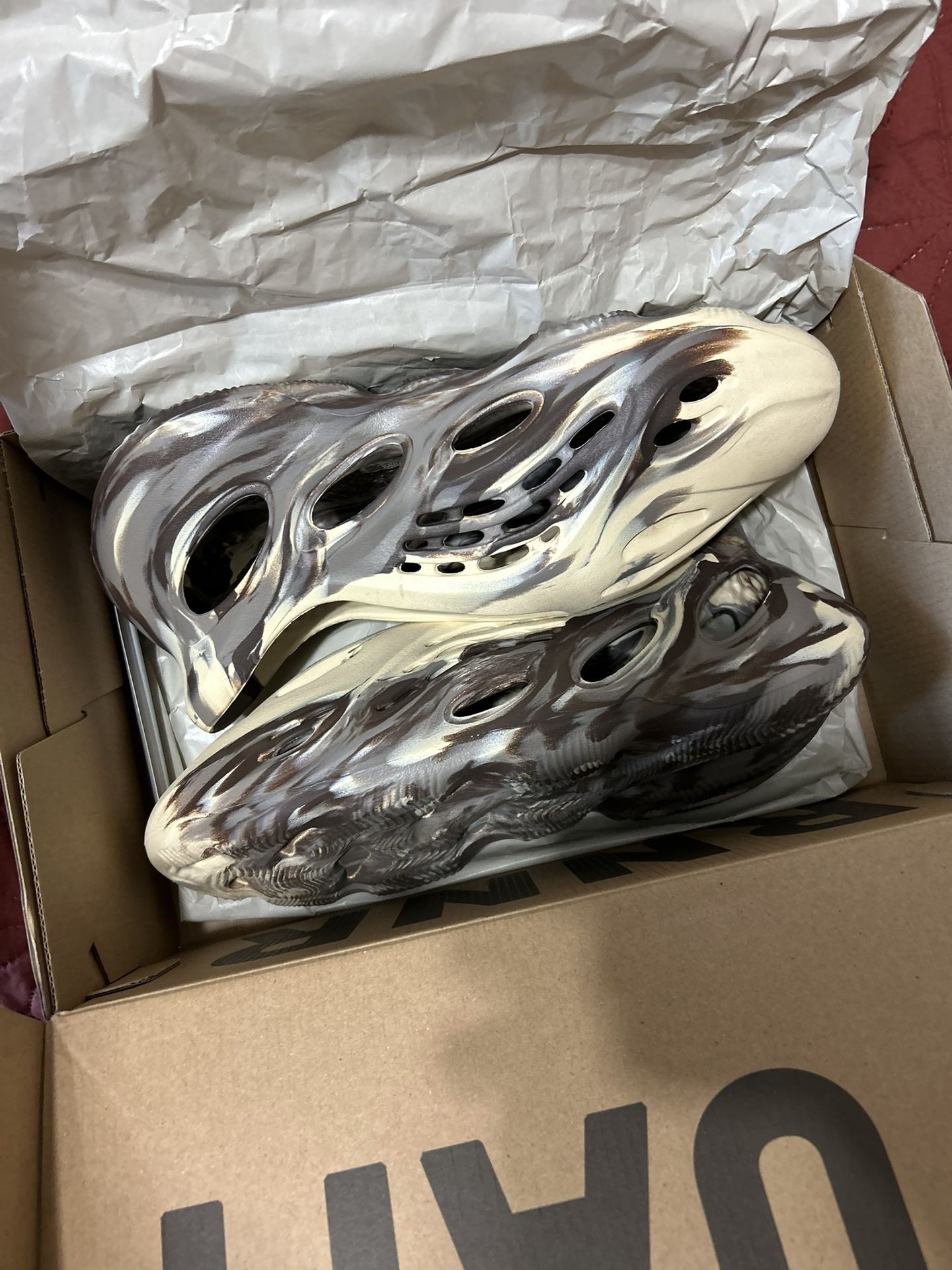 2021 Adidas Yeezy Foam Runner “ Moon Grey “