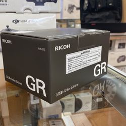 Ricoh GRiii X Urban Edition 