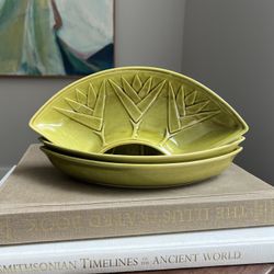 Vintage 1970 Serving Dishes ( D12" ) firm on price 