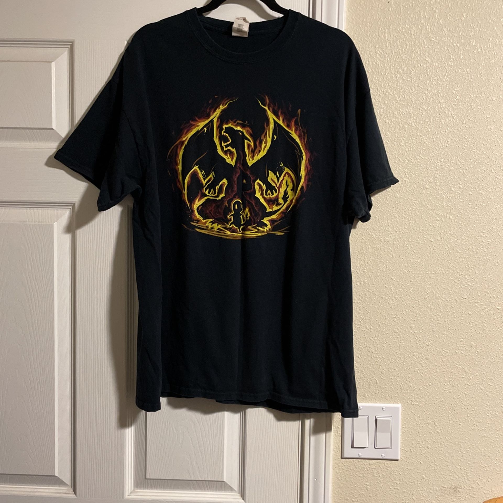 Size.XL vintage, Flaming Pokémon Sweatshirt.