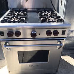 WOLF Gourmet Professional Stove 30”