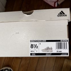 New Adidas crazychaos 2000s size 8.5 W 7 men