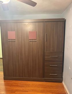 Murphy bed