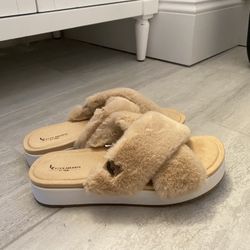 Koolaburra by Ugg Slippers, brand new in box