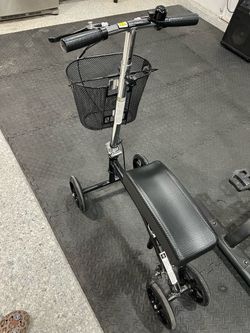 Knee scooter