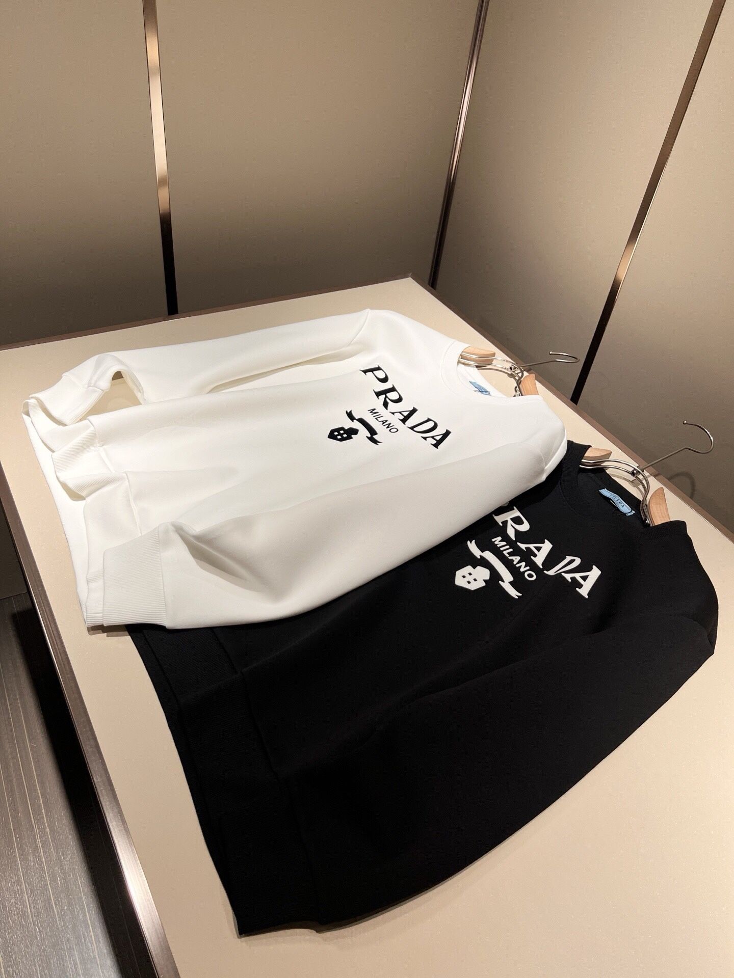 Prada Men’s Hoodie 2025 New