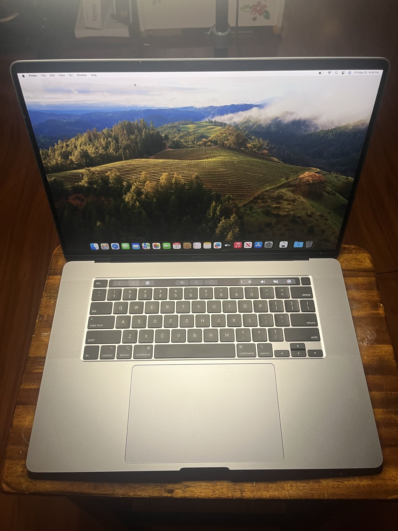 2019 Apple MacBook Pro 16GB Intel I7 6Core 512GB With Only 104 Count On Battery, Excellent Shape, Comes With Charger