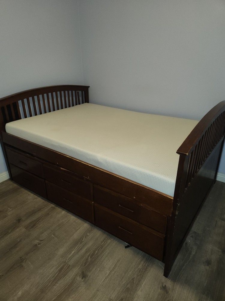 Two In One Full Size Bed And Twin Bed +full Size Mattress
