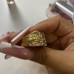 gold virgencita ring