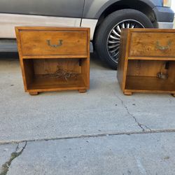 Henredon Artefacts Nightstands-Bedside Tables